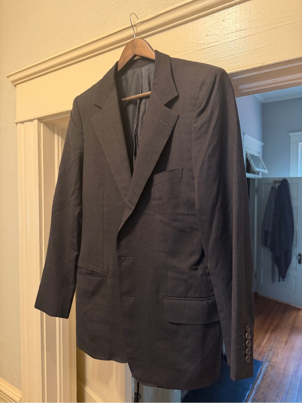 Gucci Men’s Charcoal Gray Red Pinstripe 2-Piece Suit Made in Italy